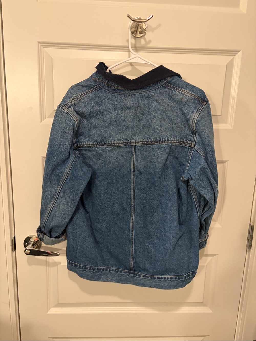 Aritzia Blue Denim Jean Jacket - Picture 4 of 4